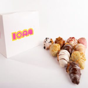 caja de ioanets en pastelería al por mayor